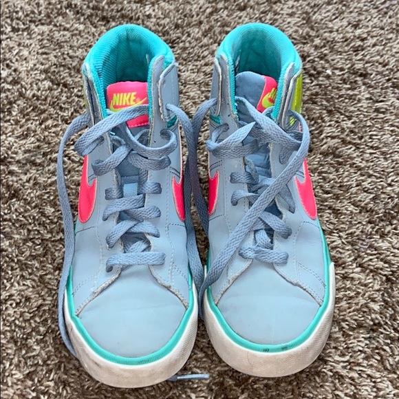 shoes - Picture 1 of 5